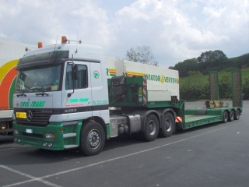 MB-Actros-3353-Tirol-Trans-Holz-140405-01