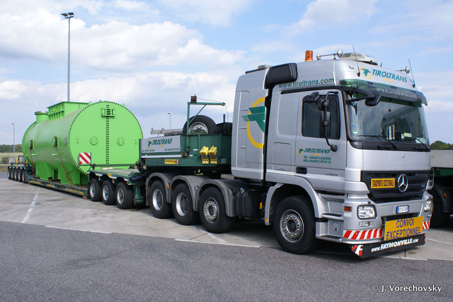 MB-Actros-4160-SLT-Tiroltrans-Vorechovsky-101011-01.jpg