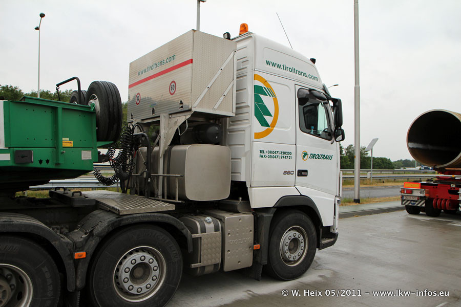 Volvo-FH16-II-580-Tiroltrans-170511-02.JPG