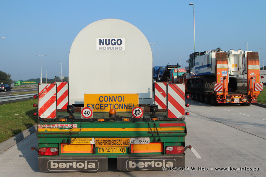 Volvo-FH16-II-Tiroltrans-040811-15.JPG