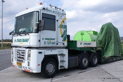 fRenault-Magnum-440-Tiroltrans-Vorechovsky-101011-02