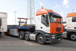 Universal-Transport-290809-001