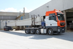 Universal-Transport-290809-078