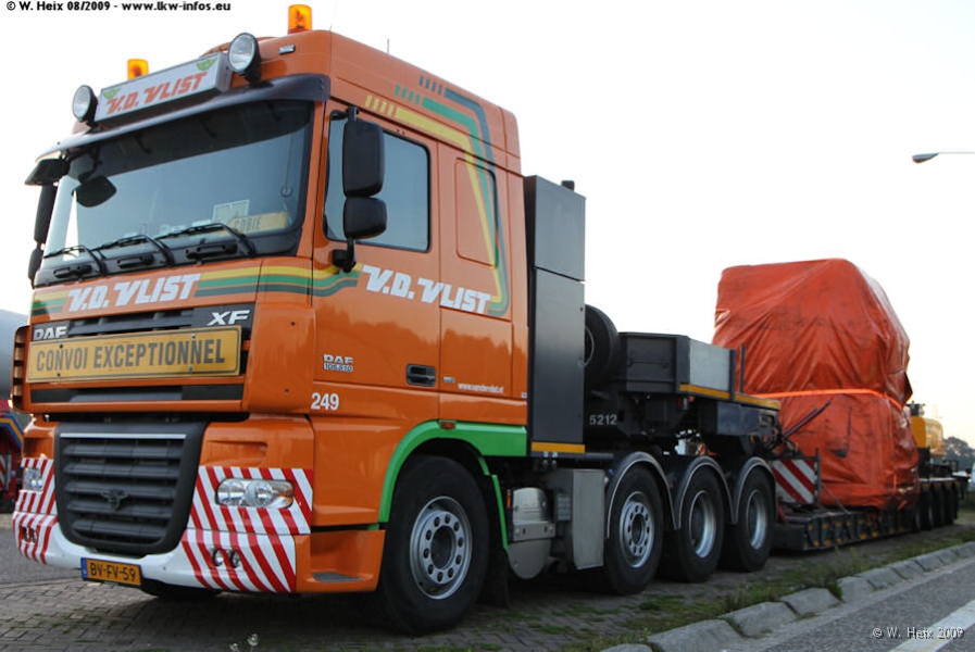 DAF-XF-105510-249-vdVlist-151109-07.jpg
