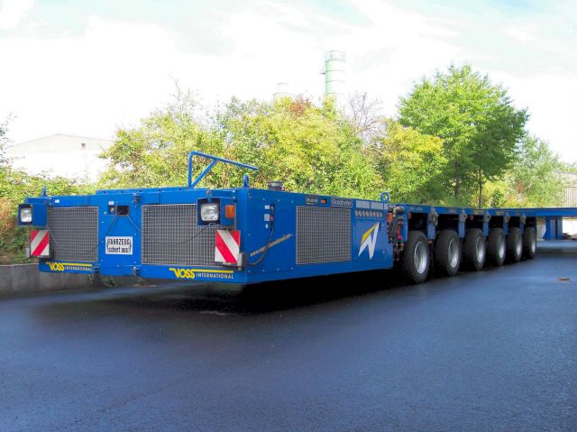 Goldhofer-Selbstfahrer-Voss-Dopkewitsch-300804-1.jpg - N. Dopkewitsch
