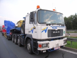 MAN-F2000-Evo-41464-Voss-Schlemper-271006-04
