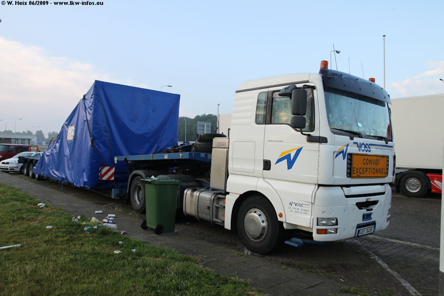 MAN-TGA-26480-XL-Voss-CZ-170609-06.jpg