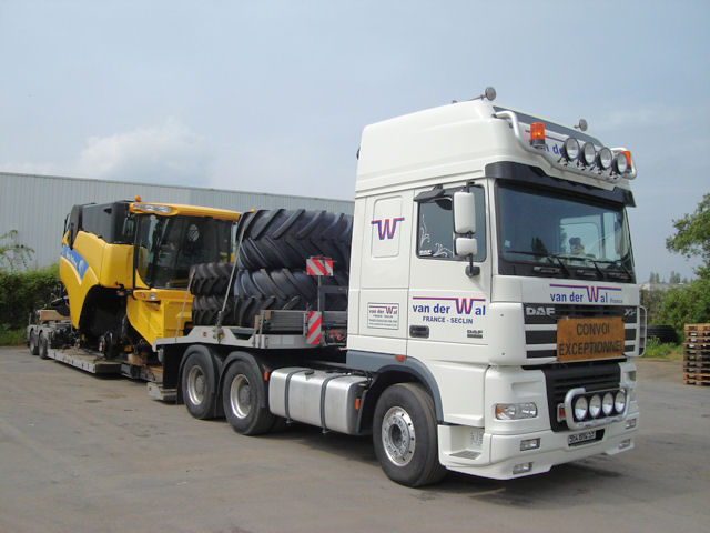 DAF-XF-95530-vdWal-PvUrk-100207-01.jpg