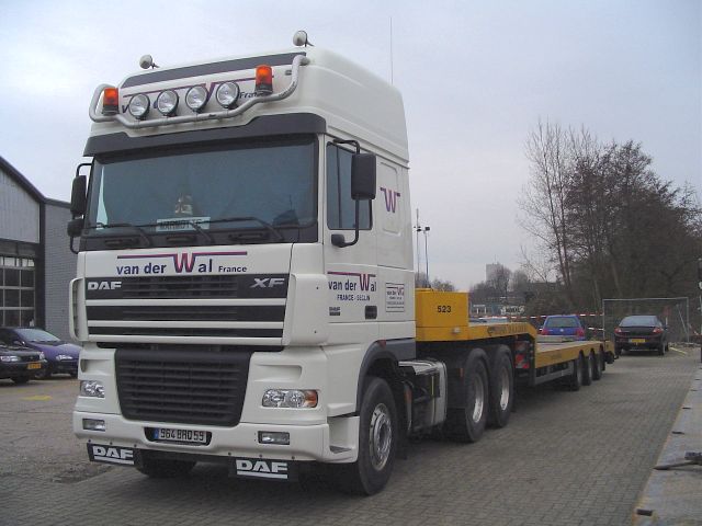 DAF-XF-95530-vdWal-PvUrk-150505-07.jpg