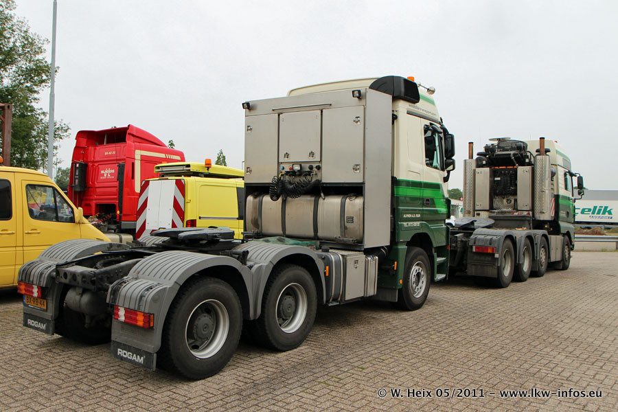 MB-Actros-3-3351-Westdijk-170511-05.JPG