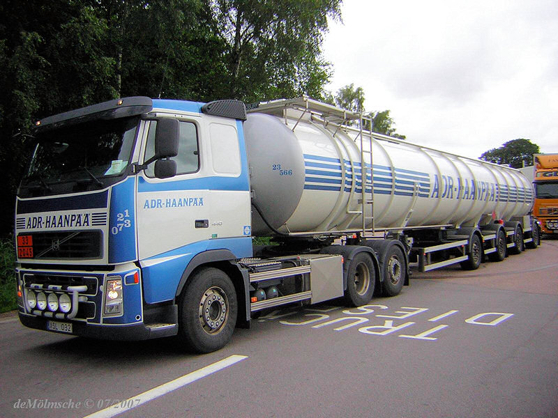 Volvo-FH-440-ADR-Brock-130907-01.jpg - Floatliner