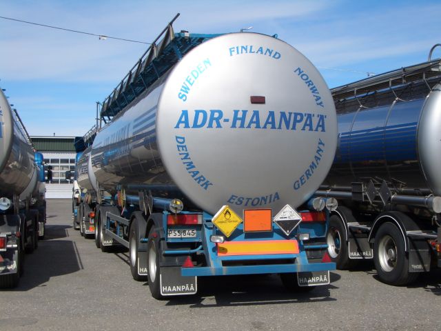 Volvo-FH12-420-ADR-Hagen-270705-04.jpg - Matthias Hagen