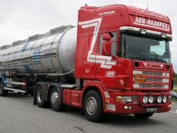 Scania-144-L-460-ADR-SUB-Wihlborg-020805-01