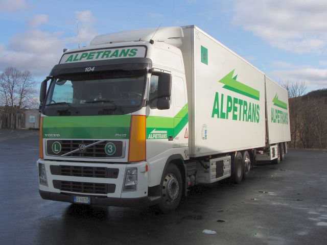 Volvo-FH12-420-Alpetrans-Holz.200406-01.jpg - Frank Holz