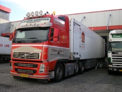 Volvo-FH12-420-PBA-Hendrikx-270706-01