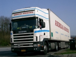 Scania-124-L-420-KUEKOSZ-Andresen-Szy-270304-1
