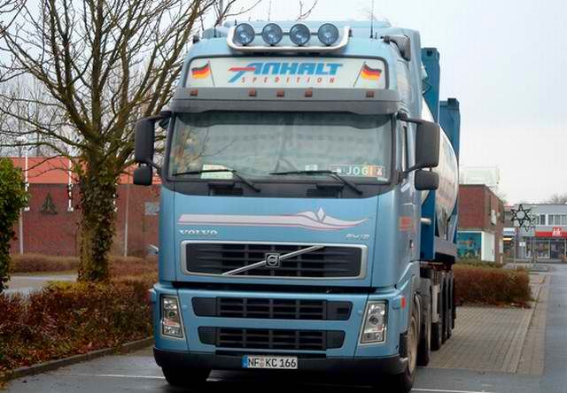 Volvo-FH12-420-Anhalt-Kolmorgen-181204-07.jpg - D. Kolmorgen