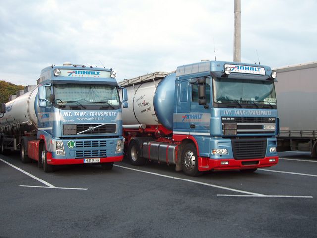 Volvo-FH12-DAF-XF-Anhalt-Holz-181105-01.jpg - Frank Holz