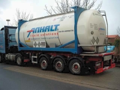 Volvo-FH12-420-Anhalt-Kolmorgen-181204-04