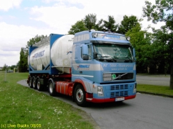 Volvo-FH12-420-Anhalt-UBucks-260107-01