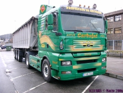 MAN-TGA-18460-XL-gruen-F-Pello-240607-04-ESP