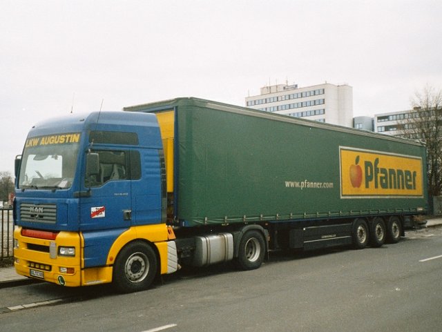 MAN-TGA-LX-PLSZ-LKW-Augustin-Pfanner-Uhl-120204-1.jpg - Thomas Uhl