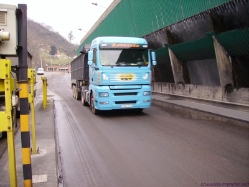 MAN-TGA-XLX-blau-F-Pello-200607-01-ESP