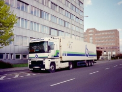 Renault-Magnum-Baumann-Strauch-220504-1