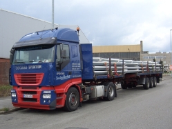 Iveco-Stralis-AS-Becker-DS-141008-02