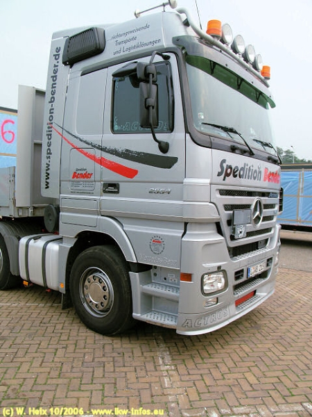 MB-Actros-2554-MP2-Bender-121006-01-H.jpg