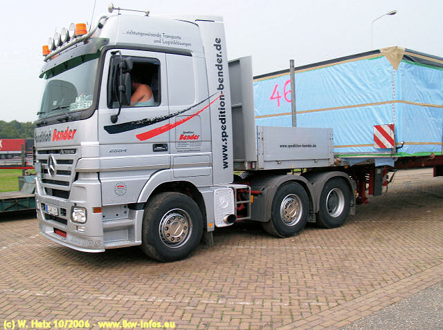 MB-Actros-2554-MP2-Bender-121006-03.jpg
