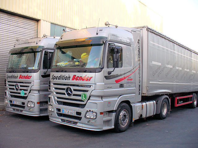 MB-Actros-MP2-1848-Bender-Nevelsteen-221006-01.jpg - Patrick Nevelsteen