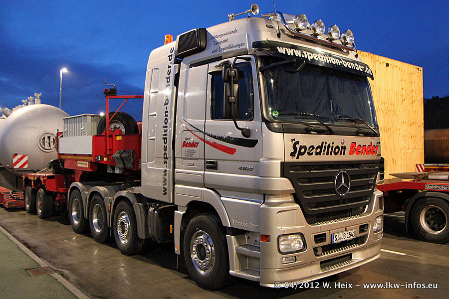 MB-Actros-4160-SLT-Bender-110412-15.jpg