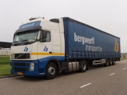 Volvo-FH12-420-Bergwerff-Holz-210706-01-NL