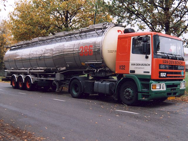 DAF-95330-vdBosch-RElskamp-290505-01.jpg