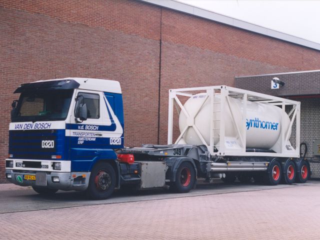 Scania-113-M-380-vdBosch-Elskamp-030502-01.jpg