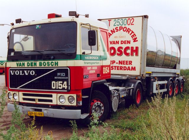 Volvo-F12-vdBosch-PElskamp-290505-01.jpg
