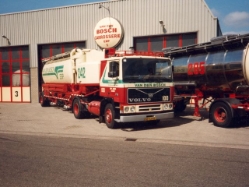 Volvo-F10-vdBosch-RElskamp-290505-04