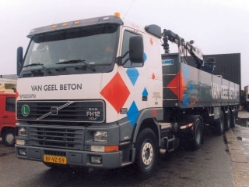 Volvo-FH12-380-vanGeel-vdBosch-RElskamp-290505-01