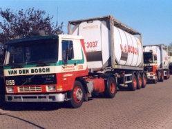 Volvo-FL7-vdBosch-RElskamp-290505-01
