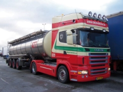 Scania-R-vdBosch-Iden-140506-02