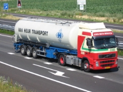 Volvo-FH12-vdBosch-Bocken-110806-01