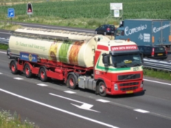 Volvo-FH12-vdBosch-Bocken-110806-02