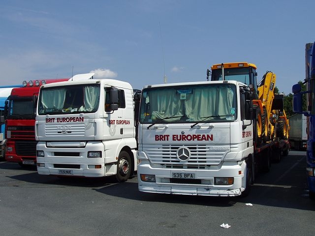 MB-Actros-MAN-TGA-XL-Brit-European-Holz-240704-1-GB.jpg - Frank Holz