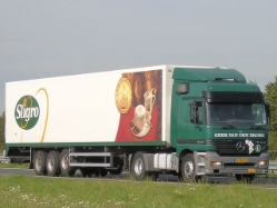 MB-Actros-1835-vdBroek-Elskamp-010207-01