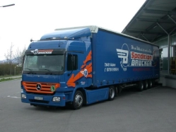 MB-Actros-1844-MP2-Brucker-Willaczek-180404-1