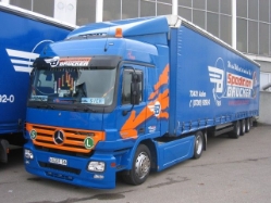 MB-Actros-1844-MP2-Brucker-Willaczek-201105-02