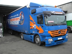 MB-Actros-MP2-1844-Brucker-Hintermeyer-020609-03