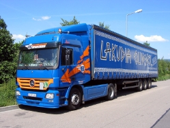 MB-Actros-MP2-1844-Brucker-Willaczek-170108-01