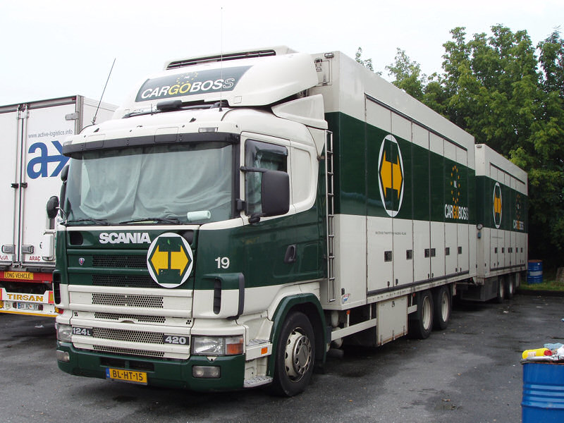 Scania-124-L-420-Cargoboss-Holz-220807-03.jpg - Frank Holz